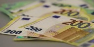 اليورو والاسترليني يواجهان ضغوطا بعد ظهور سلالة "كورونا المتحور"
