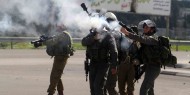 الاحتلال يطلق قنابل الغاز وينصب حاجزًا عسكريًا في جنين