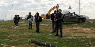 قلقيلية: الاحتلال يخطر عشرات المواطنين بقرار الاستيلاء على مئة دونم من أراضيهم