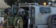 الاحتلال يعتقل مواطنا خلال مداهمات في أريحا