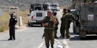 الاحتلال يعتقل اللواء النتشة ومساعده على حاجز قلنديا