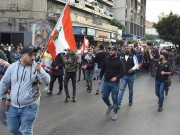 لبنانيون يحتجون على تردي الأوضاع المعيشية