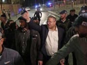 فيديو | أهالي الأسرى الإسرائيليين يحاولون الاعتداء على بن غفير وسط هتافات "العار لك"