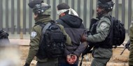 الاحتلال يعتقل 15 مواطنا من الضفة ما يرفع حصيلة الاعتقالات إلى 7670 منذ بدء العدوان